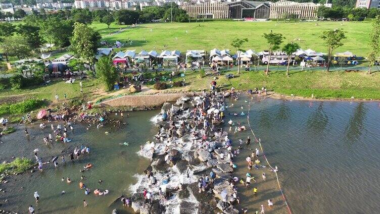 中国广东广州市从化区鸭洞河生态小镇露营地