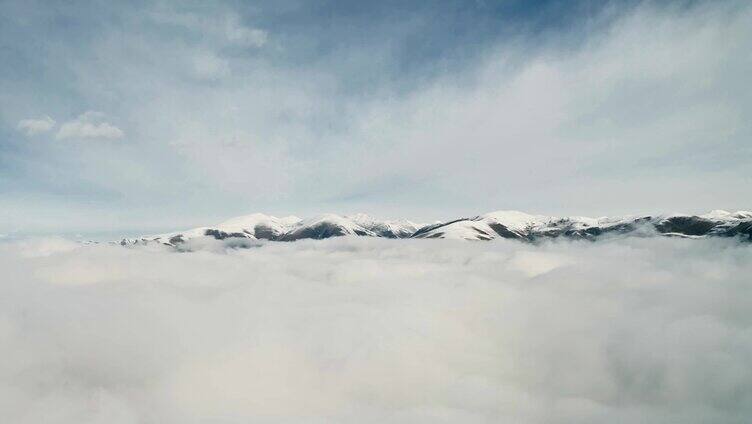 雪山川西新疆云高山草原