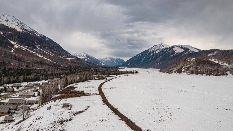 禾木航拍延时雪山云2