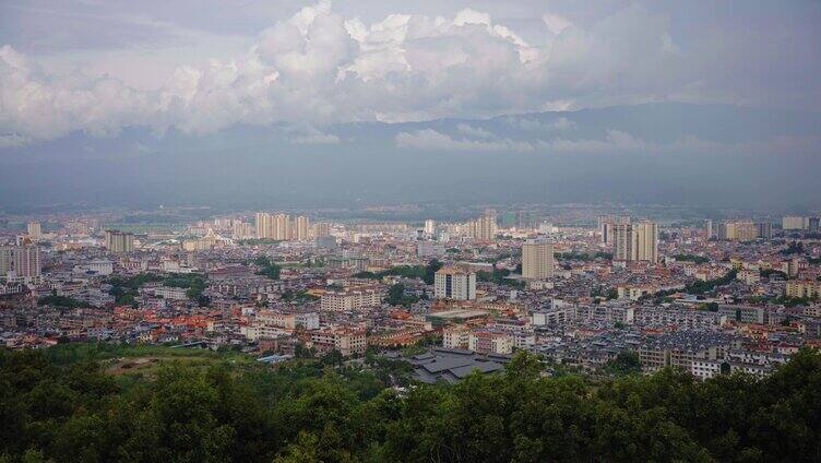 芒市城市风光全景