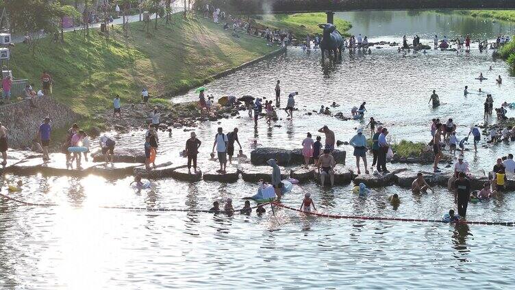 中国广东广州市从化区鸭洞河生态小镇露营地