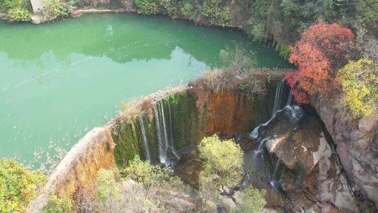 龙床水库 瀑布 水流 峡谷 流淌的水 