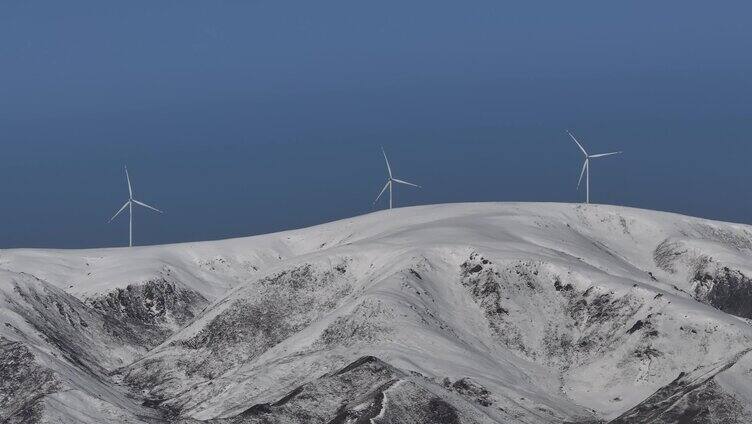 雪山 公路 航拍 户外 高原 白云 旅游