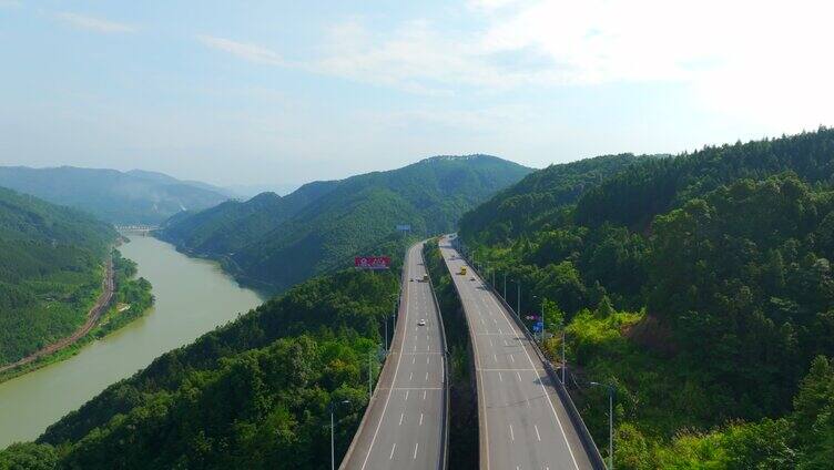 群山 高速公路 航拍 10