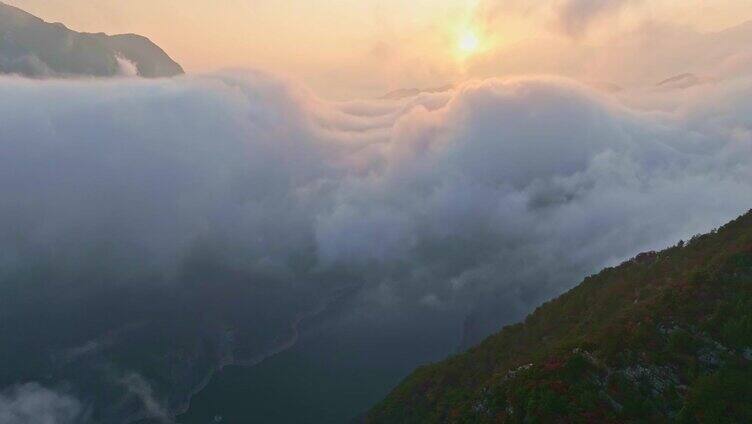 三峡红叶云海