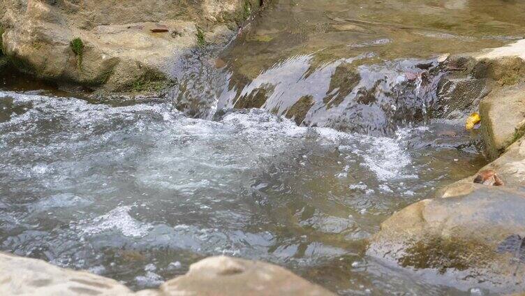 山东枣庄 山亭龙床水库 流水 小溪 水面