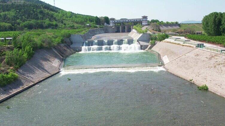 岩马水库 放闸口 水库放水 枣庄第一大水