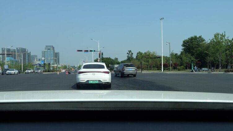 高速 驾车 开车 赶路 节假日 出差 旅