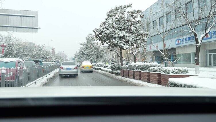 下雪 下大雪行车 开车 开车第一视角