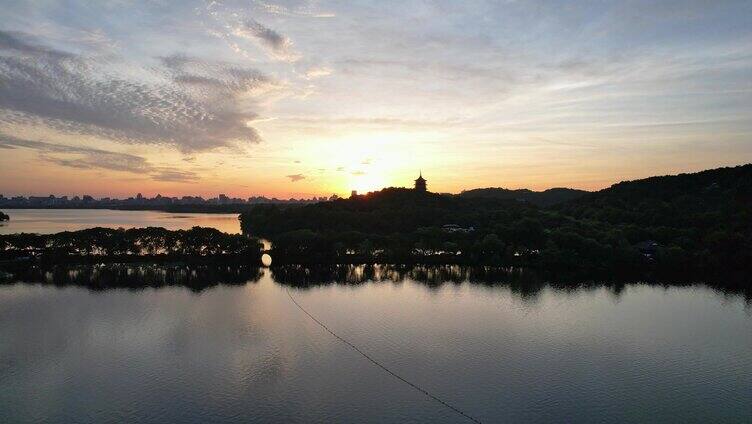 杭州西湖苏堤日出