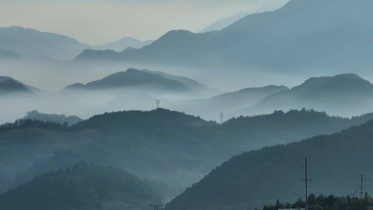 山间迷雾航拍绝美