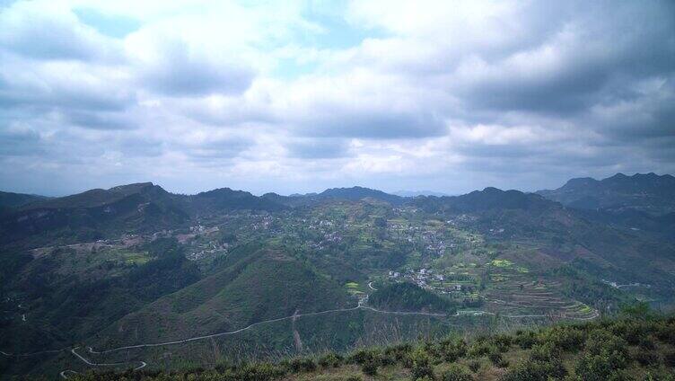 大山里的飘云