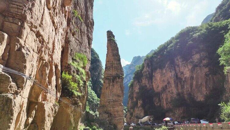 延时 实景河北蔚县飞狐峪一炷香地质奇观