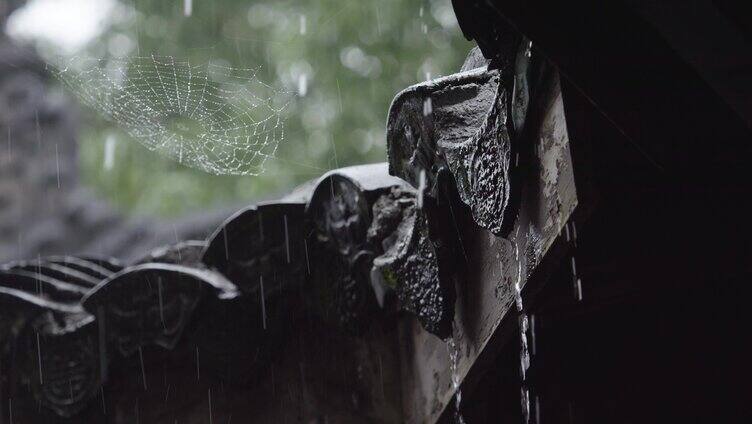 屋檐滴水古风房檐下雨意境升格