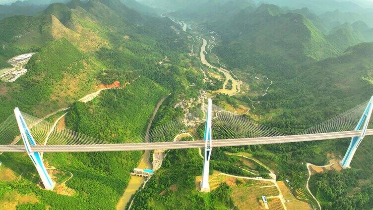 平塘特大桥天空之城