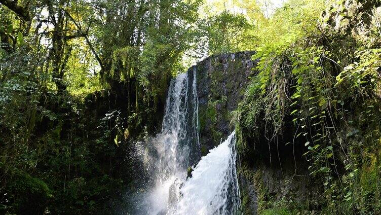 龙苍沟森林公园秋色水景山泉溪流瀑布