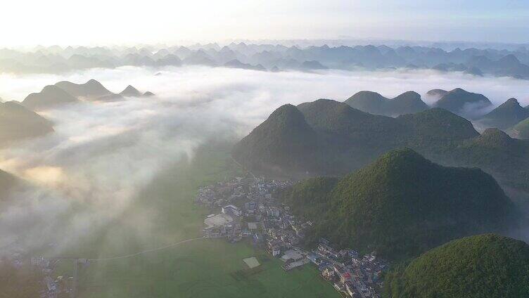 唯美山川意境连绵山脉 山峦叠嶂云雾缭绕