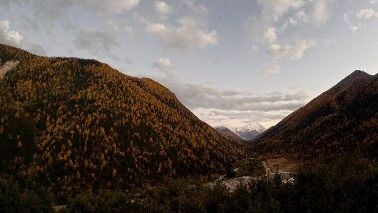 雅拉雪山风景延时