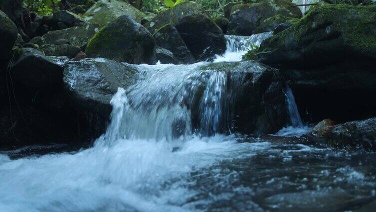 4k河流 山泉水水山河溪流水山泉水源