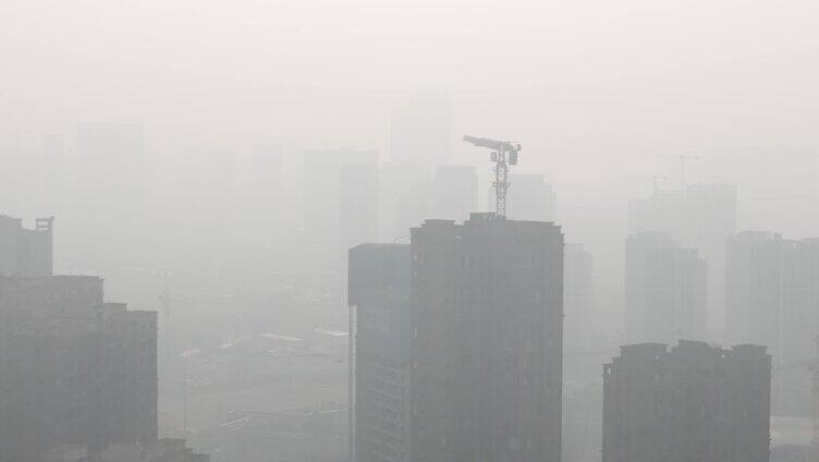 大雾工地雾霾天气 