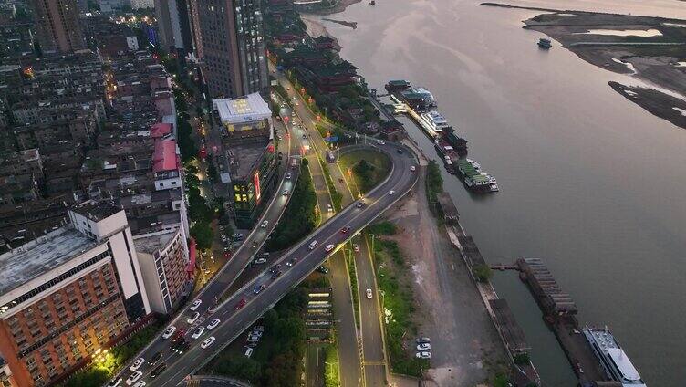 江西南昌八一大桥车流交通夜晚夜景航拍城市