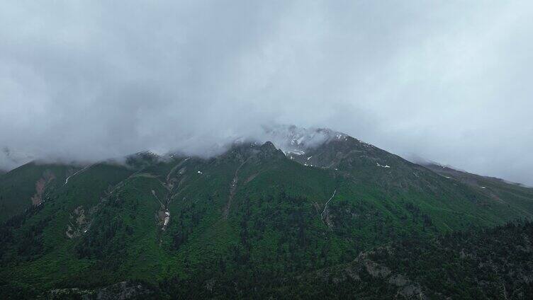 川藏线秘境然乌镇雪山