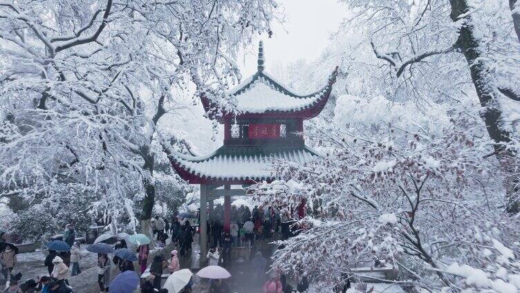 湖南长沙岳麓山爱晚亭雪景航拍