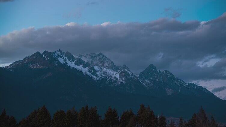 丽江玉龙雪山日落延时摄影