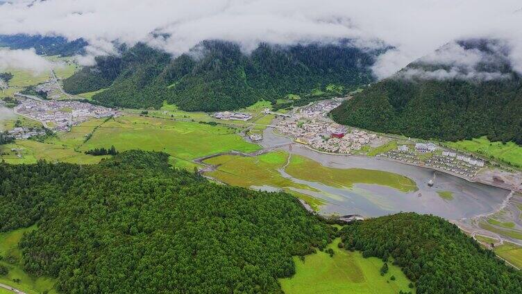 西藏林芝鲁朗小镇自然风光航拍