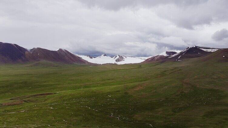 西藏唐古拉山雪山冰川航拍