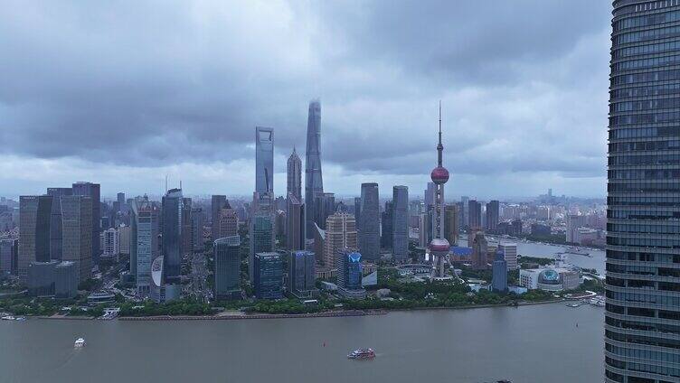 上海台风暴风雨来临前黑云压城航拍