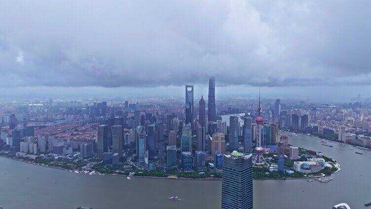 上海台风暴风雨来临前黑云压城航拍