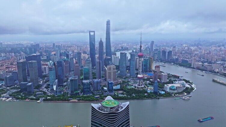 上海台风暴风雨来临前黑云压城航拍