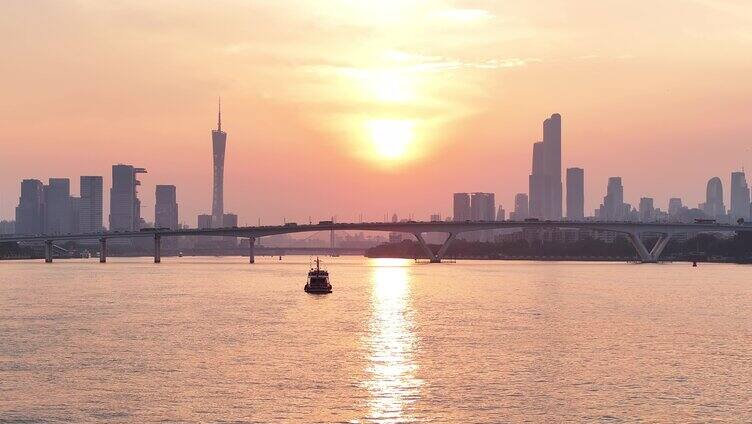 中国广东省广州市海珠区琶洲大桥全景