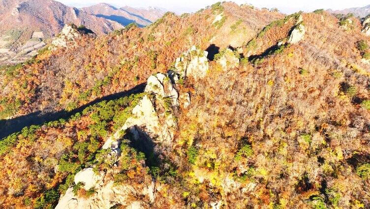 航拍色彩缤纷的辽宁千山秋景