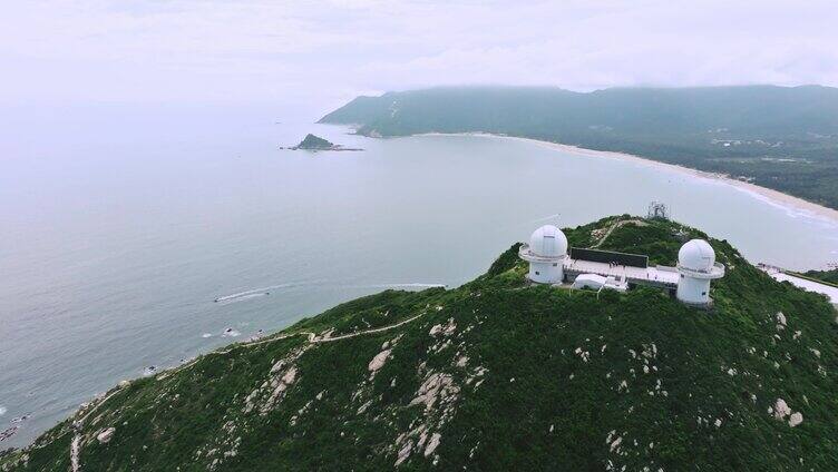 深圳海边徒步户外山峰天文台栈道