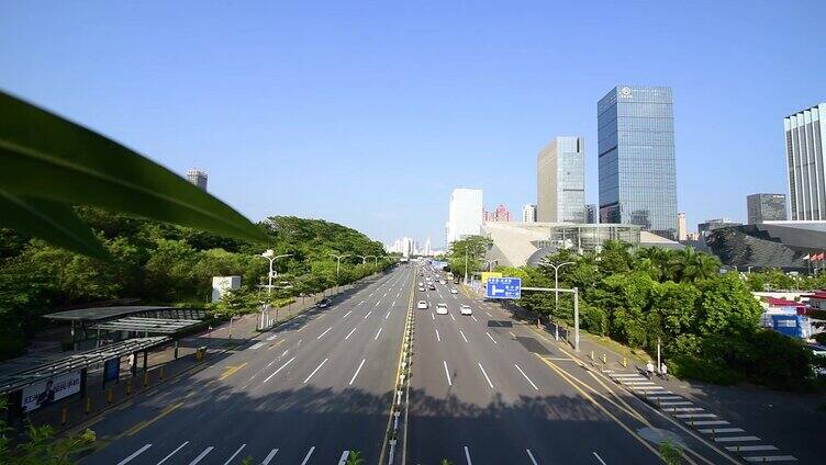 深圳特区马路上的车流