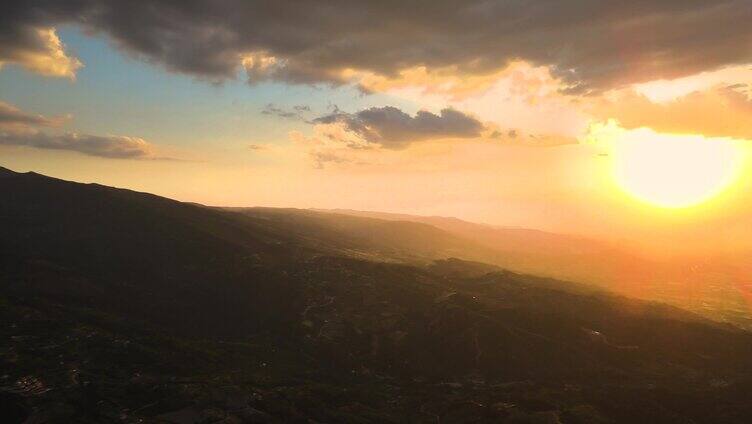 夕阳 朝阳 蓝天白云 高山