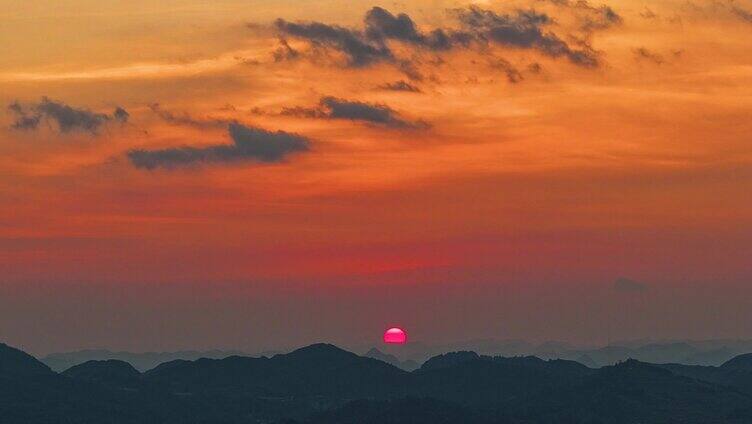 4k航拍山顶夕阳红日日落延时