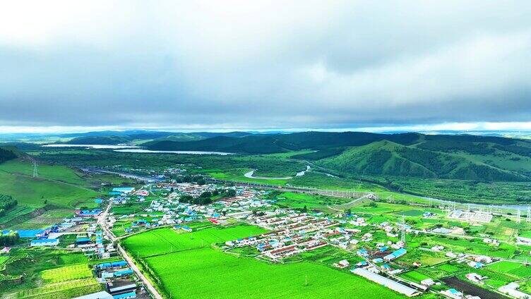 航拍山村风景