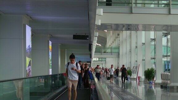 昌北机场国际机场 机场环境 人群候机