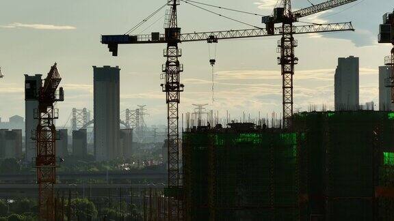 4K城市基建高速发展 施工塔吊