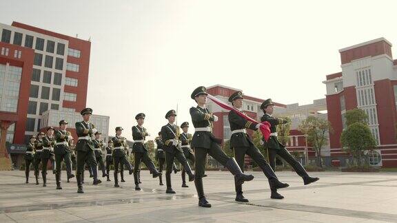 大学生组织升旗仪式 中国梦爱国教育