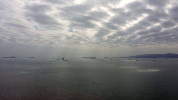 厦门海边鱼鳞状的云朵风景航拍
