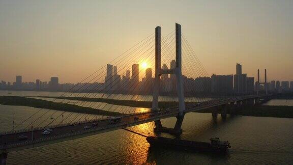 日落夕阳映照八一大桥赣江风光远景