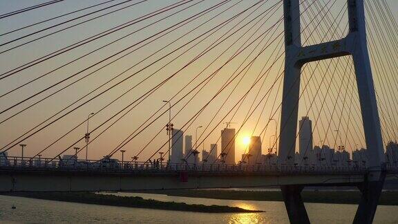 航拍跨江大桥赣江八一大桥日落夕阳