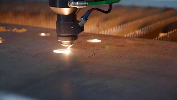 用于切割金属的工业机器人激光切割机
