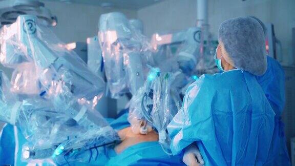 微创手术创新医院里的先进机器人手术机器