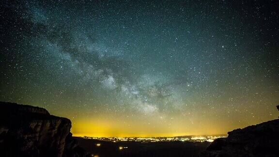 西班牙莱伊达蒙特塞克的银河