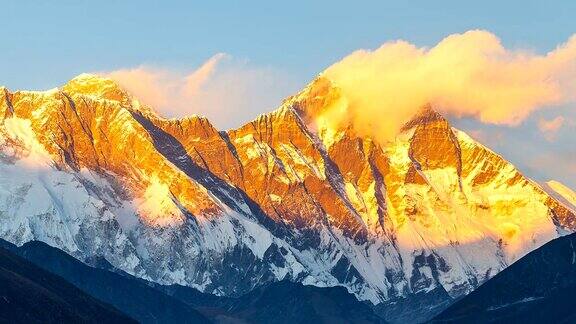 黄金珠穆朗玛峰喜马拉雅山的时间流逝